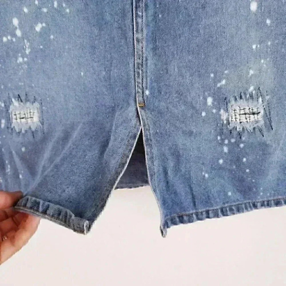 CLIO Cotton Distressed Jean Skirt 6 - Picture 5 of 9